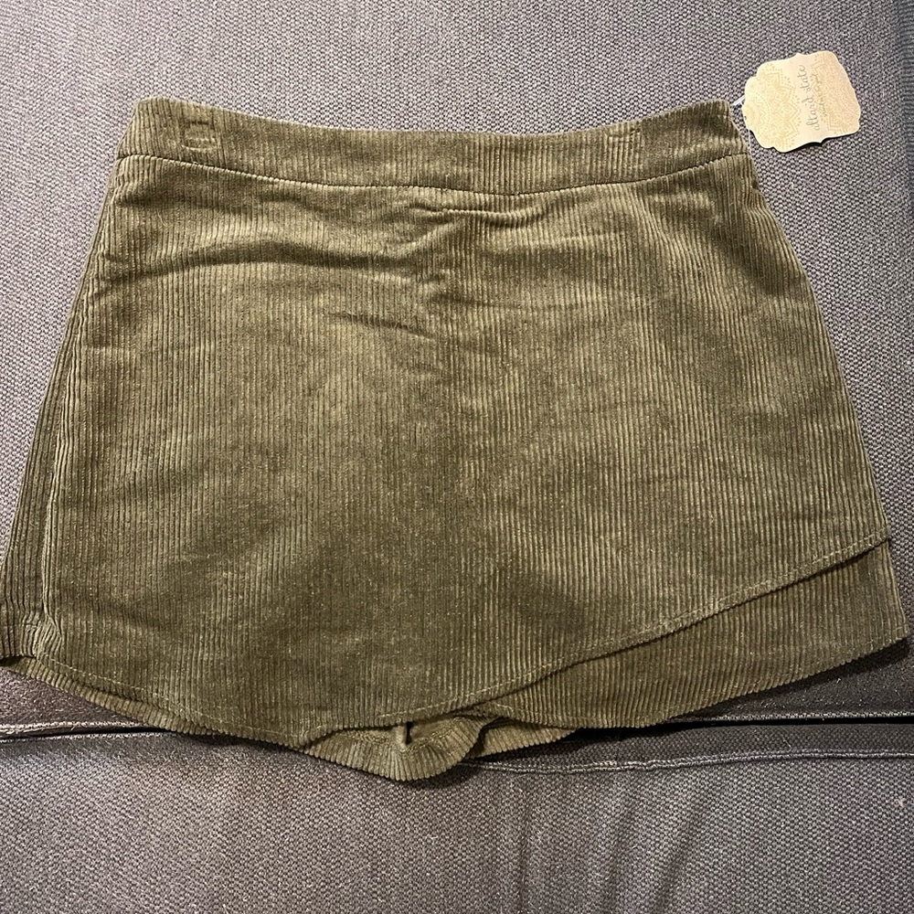 NWT Altar’d State olive green corduroy skort